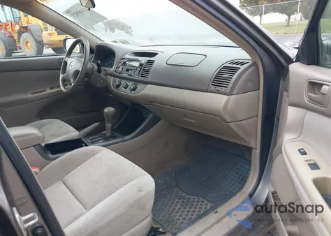 2004 Toyota Camry Le from USA, damaged, VIN 4T1BE32K44U891723